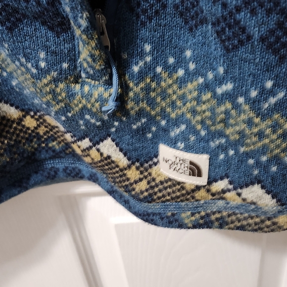 North Face Crescent Landscape Print Womens Medium Hooded Aztec Pullover Sweater - Picture 3 of 7